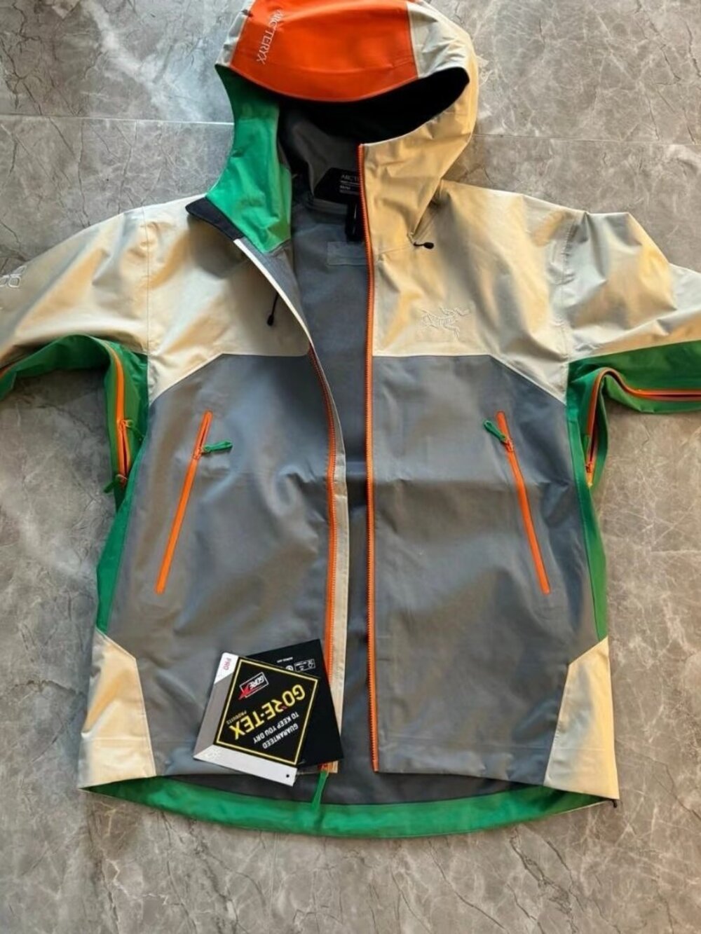 Arc'teryx Beta Lightweight (Namcha Barwa Series) Hardshell Jacket – Size L